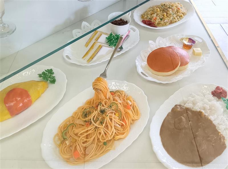 モアザンユーの内観（食品サンプル）